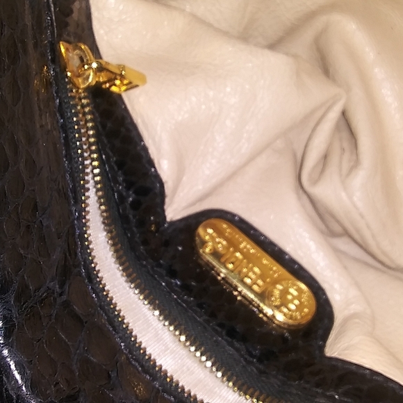 Rare Vintage Fendi Applique Shoulder Bag - Picture 5 of 10